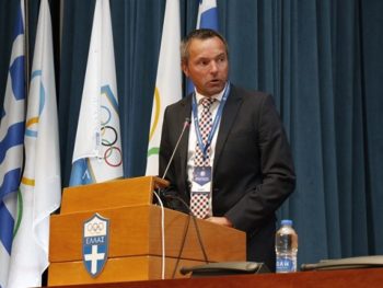 "Να σεβόμαστε το ποδόσφαιρο και τους κανόνες του"