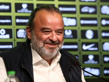 «Ξεμπλοκάρεται» η δωρεά Ηλιόπουλου ύψους 1,5 εκατ. ευρώ στις ΕΠΣ 