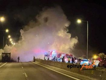 Νταλίκα κάηκε στην Εγνατία - Πολύωρη διακοπή της κυκλοφορίας