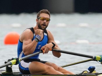 Οι πρωτοχρονιάτικες ευχές του Στέφανου Ντούσκου (video)