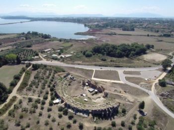 Υπογραφή των τευχών δημοπράτησης για το κτίριο υποδοχής αρχαιολογικού χώρου Νικόπολης 