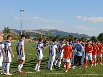 Τεστάρει δυνάμεις στην Καστοριά 