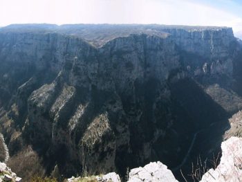 Ανοίγει ξανά ο Εθνικός Δρυμός Βίκου – Αώου και η χαράδρα Στομίου 