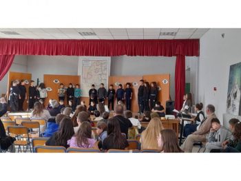 Η νέα γενιά κρατά άσβεστη τη φλόγα του '40:  Συγκίνησε το 1ο Μαθητικό Συνέδριο Ιστορίας του Δήμου Πωγωνίου