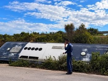 Ιόνια Οδός: 13 τραυματίες από εκτροπή λεωφορείου του Πολεμικού Ναυτικού