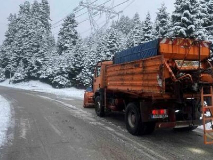  18 μηχανήματα για αποχιονισμό