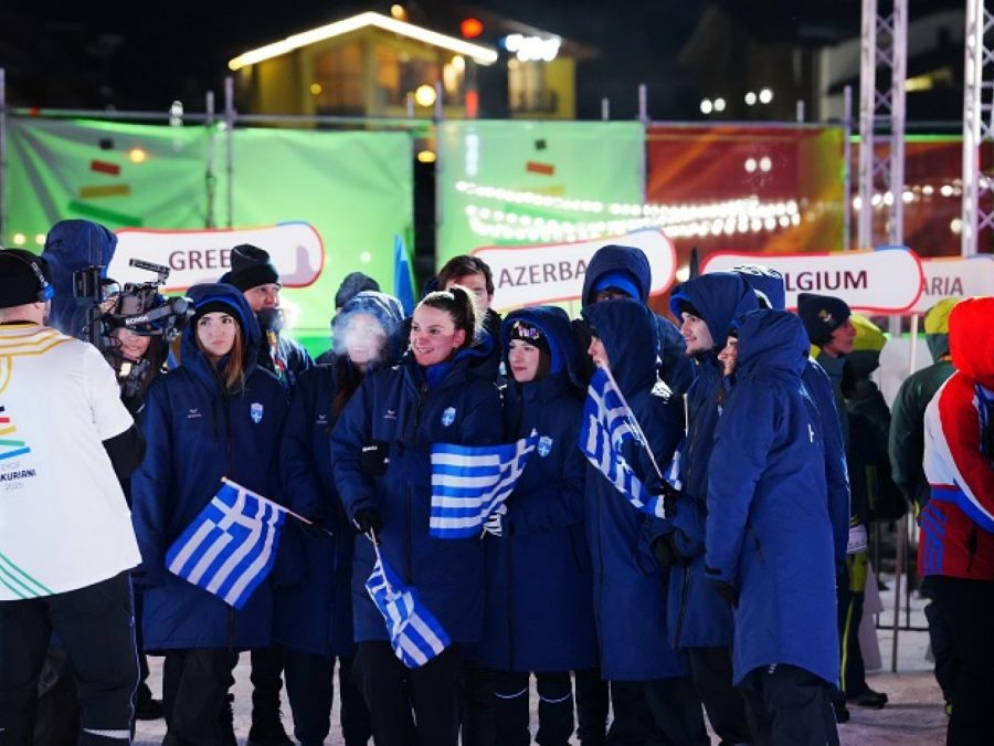 Oι ευχές του Προέδρου της ΕΟΕ Iσίδωρου Κούβελου στην Team Hellas στο Βakuriani 