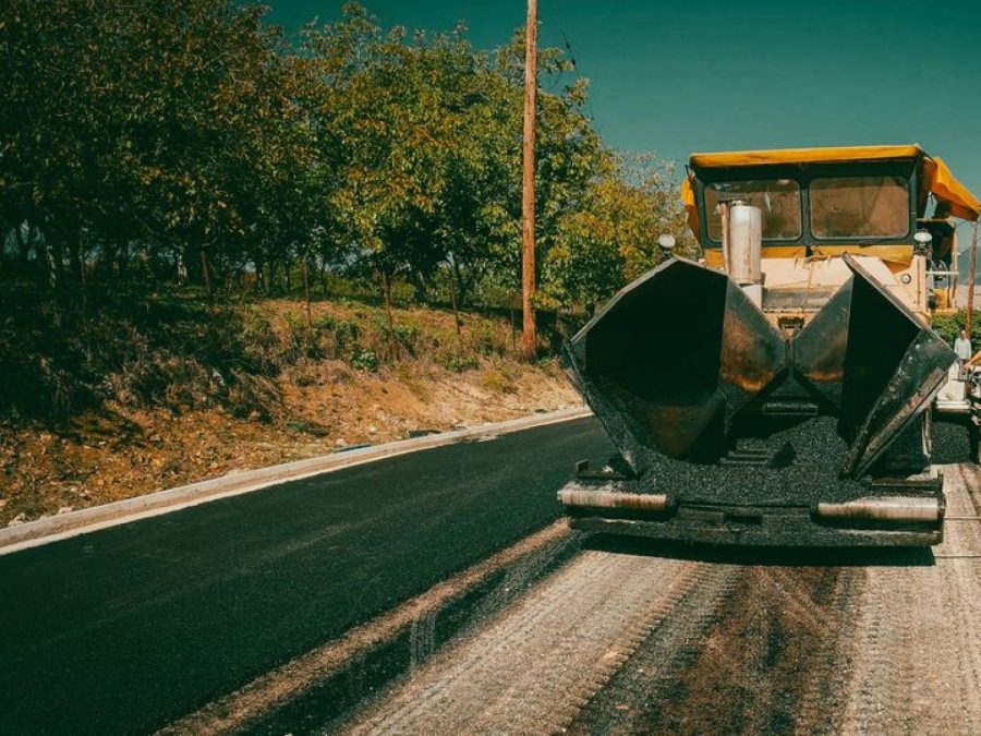 Εργασίες ασφαλτόστρωσης στην 28η Οκτωβρίου