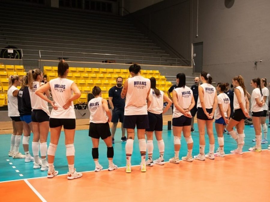 Πρώτη προπόνηση της Εθνικής γυναικών στην Τσιανγκ Μάι