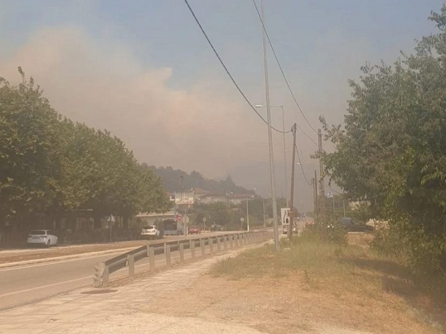 Έκλεισαν Ιόνια και παλιά Εθνική λόγω των πυρκαγιών