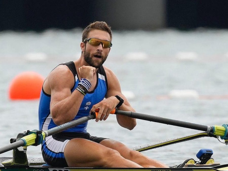 Οι πρωτοχρονιάτικες ευχές του Στέφανου Ντούσκου (video)