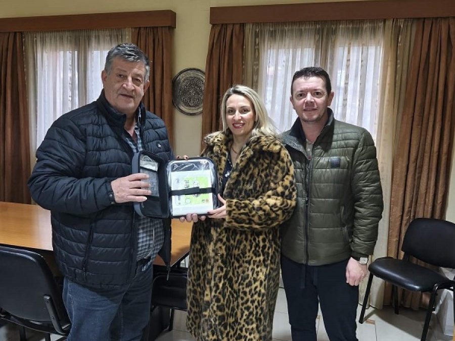 Σημαντική δωρεά απινιδωτή