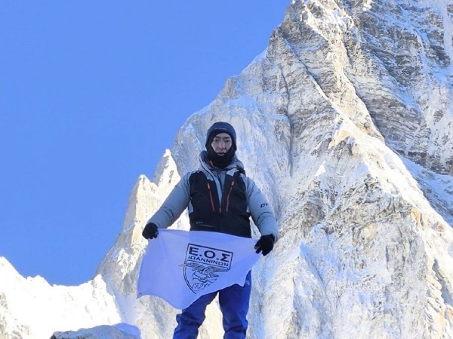 Ανάβαση στο Kala Patthar των Ιμαλαΐων για τον Χρήστο Γιώτη του Ορειβατικού Ιωαννίνων 