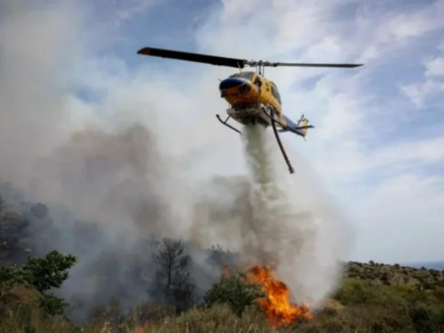 Παραμένει υψηλός κίνδυνος για πυρκαγιά και τη Δευτέρα