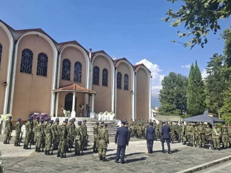 Βαρύ πένθος στην Ήπειρο- Τελευταίο αντίο στον Σμηναγό Δημήτρη Πέτρου