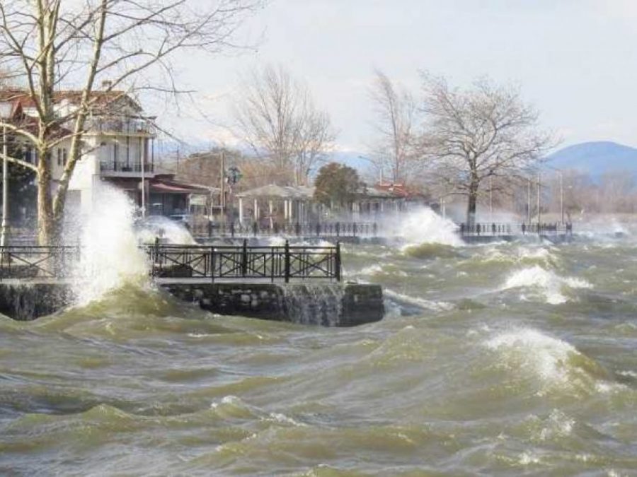 Διήμερο με ισχυρούς ανέμους και πτώση της θερμοκρασίας