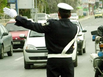 Σωρεία τροχονομικών παραβάσεων από ανήλικο 