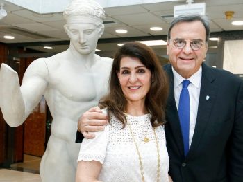 H διάσημη ηθοποιός Νία Βαρντάλος ξεκινά συνεργασία με την Ελληνική Ολυμπιακή Επιτροπή ενόψει Λος Άντζελες