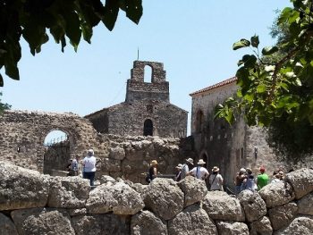 Γυρίσματα ντοκιμαντέρ Γερμανικής εταιρίας στο Νεκρομαντείο