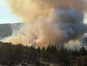 Μεγάλη αναζωπύρωση στη Βρυσούλα και νέα μέτωπα σε Καστροσυκιά και Μύτικα