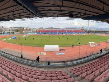 Στάθηκε όρθια και στα Τρίκαλα η ΑΕΝΣ