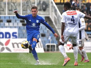 Με αξιοπρέπεια και πάθος 