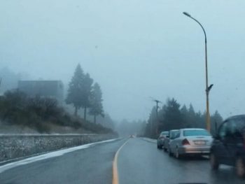 Δώδεκα αποχιονιστικά από την Πολιτική Προστασία