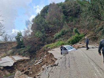 Μεγάλη καθίζηση στην επαρχιακή οδό Ιωαννίνων-Πραμάντων