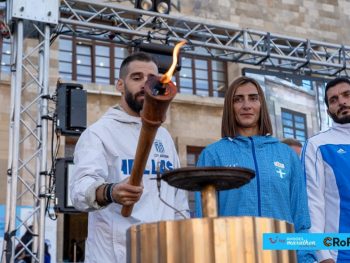 TUI Rhodes Marathon: Αναψε η Φλόγα της Καλλιπάτειρας από τον Παναγιώτη Καραΐσκο