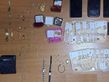 Συμμορία εξαπατούσε ηλικιωμένες