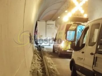 Εγνατία Οδός: Νταλίκα διέλυσε τη σήραγγα Ψάκας 