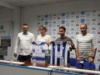 Παρουσιάστηκε η βαριά και με ιστορία φανέλα και με σύνθημα για μεγάλη επιστροφή (pics+video)