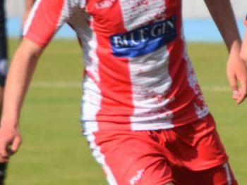 Ερυθρόλευκος αποχαιρετισμός για τον Θωμά Κολιούση
