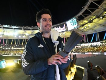 Απόλυτος πρωταθλητής ο Μίλτος Τεντόγλου με άλμα 8.35 στη Βουδαπέστη