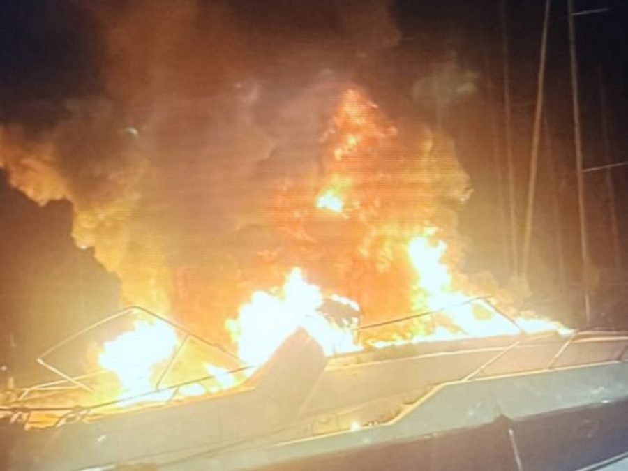 Πυρκαγιά σε σκάφος στο Νυδρί