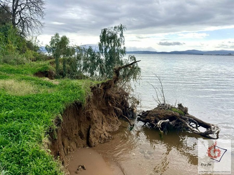 Οι καιρικές συνθήκες επιδεινώνουν το πρόβλημα της διάβρωσης στον Αμβρακικό Κόλπο