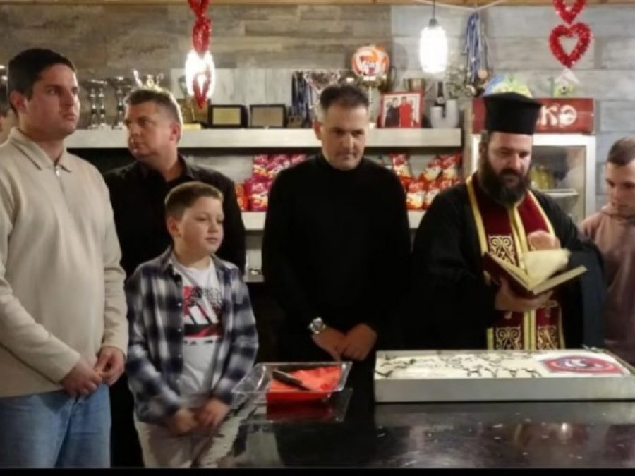 Εορταστικό κλίμα στην κοπή πίτας του ΑΟ Σταυρακίου