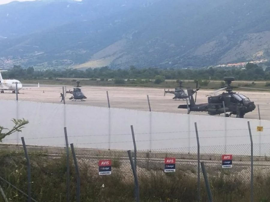 Χαμηλές πτήσεις στρατιωτικών ελικοπτέρων και.. στάση στο αεροδρόμιο Ιωαννίνων