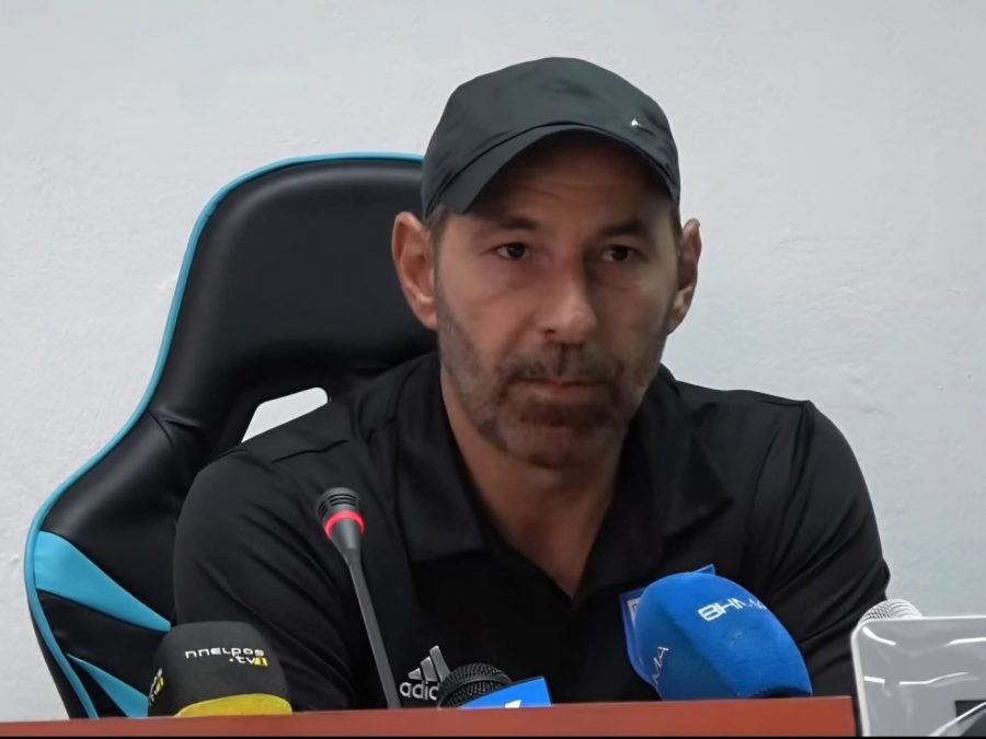 Δείχνει διαθέσεις με Αλέκο Τάτση