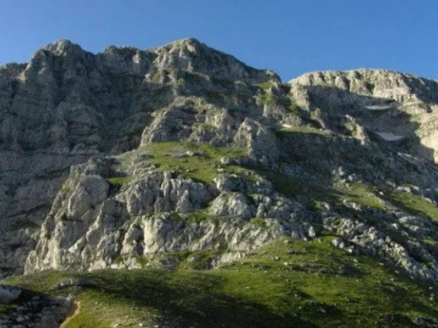 Σε εξέλιξη επιχείρηση για διάσωση 63χρονου μετά από τραυματισμό στην Αστράκα