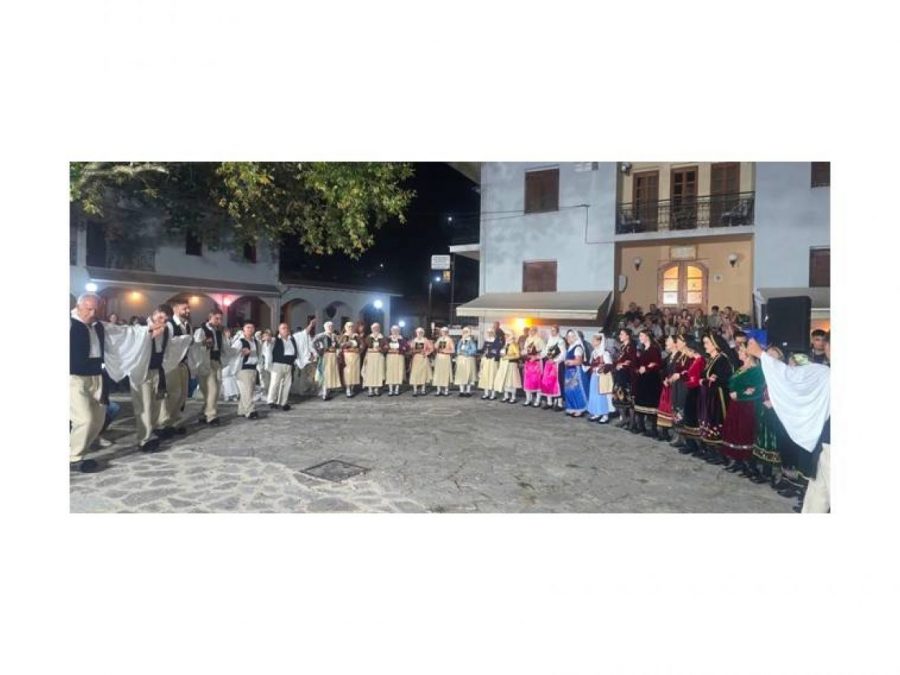 Μια όμορφη βραδιά πολιτισμού και ενότητας στο Δελβινάκι: Όταν το Πωγώνι και το Ζαγόρι στήνουν κοινό χορό, η Ήπειρος ολόκληρη μεγαλώνει