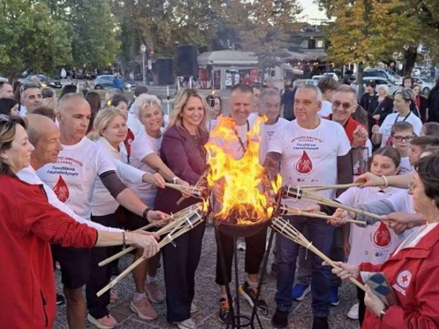 Η «Φλόγα της Αγάπης» πέρασε από τα Γιάννενα μεταφέροντας μηνύματα ζωής, προσφοράς και αλληλεγγύης